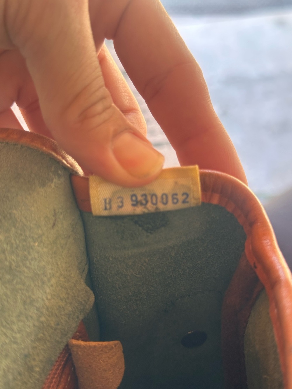 Dooney & Bourke vintage Double Pocket Outback Carrier purse - Picture 12 of 13